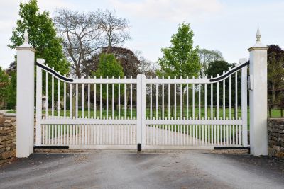 Building Gate Installation in South Houston, TX