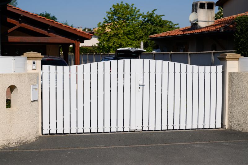 Wood Gate Repair Cost — Cost of Wood Gate Repair